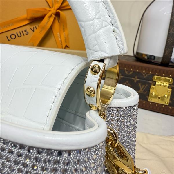 2026120164339176 870